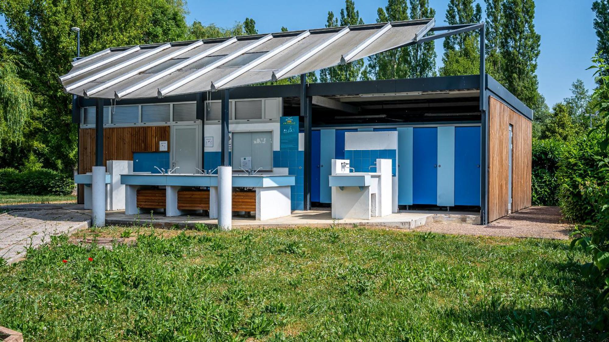 Camping Vesoul Vaivre-et-Montoille 객실 사진